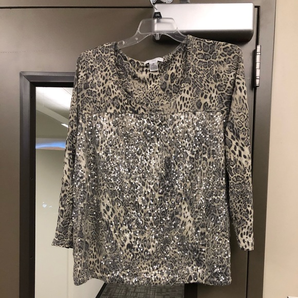 Top - Picture 1 of 1